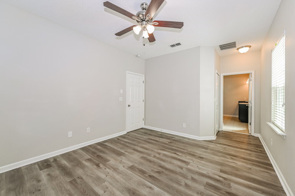 Building Photo - 497 Deercroft Ln