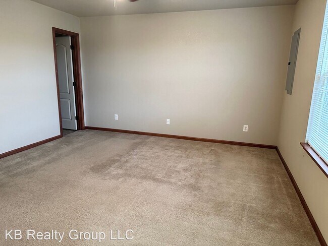 Building Photo - 3 br, 2 bath House - 138 SW Rock Garden Lane