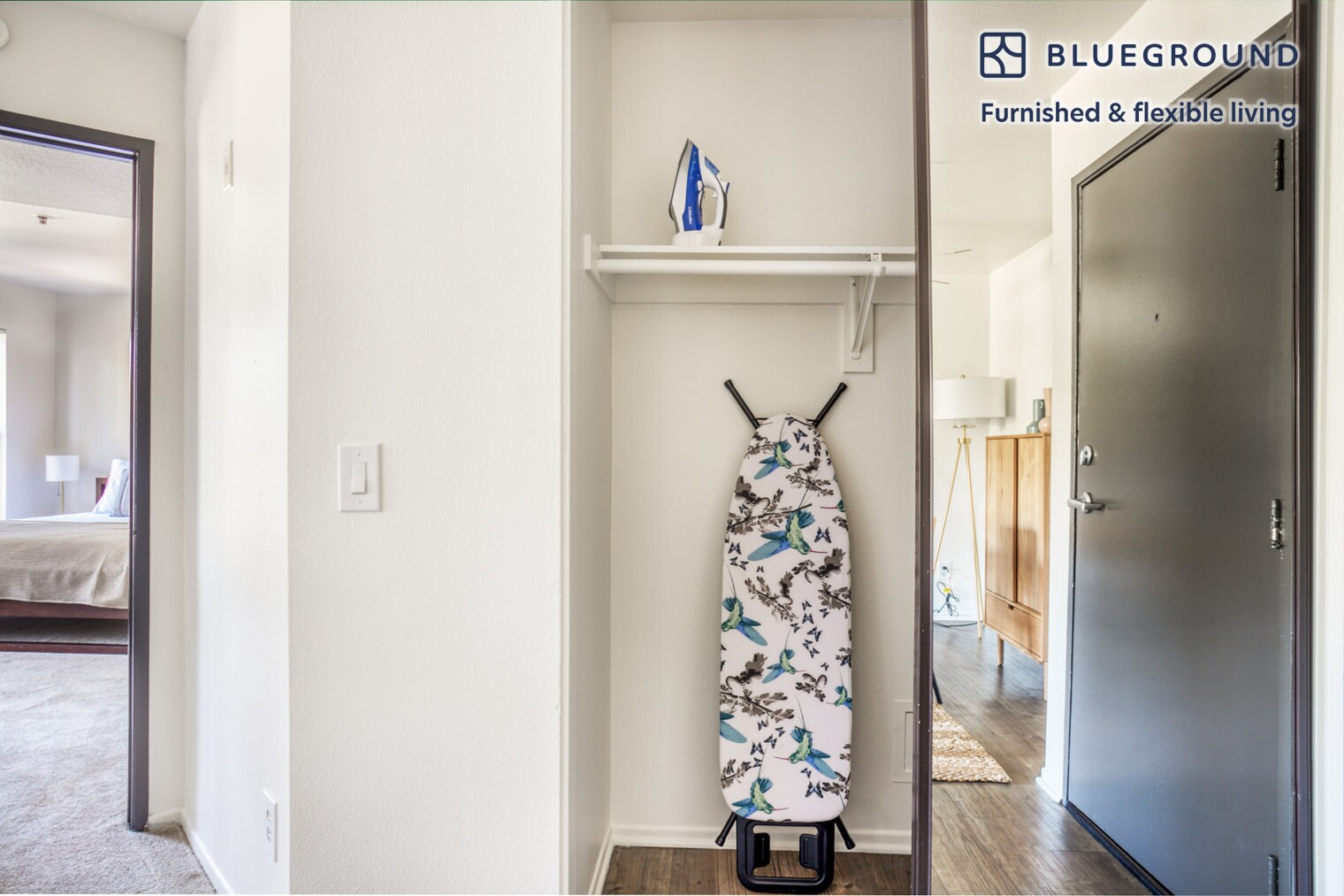 Building Photo - 10989 Bluffside Dr