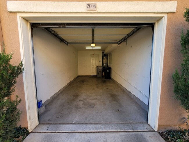 Building Photo - Westlake Villas Condo