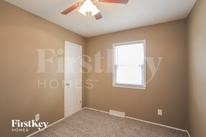 Building Photo - 4135 N Jackson Ave