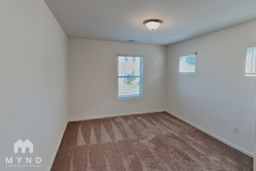Building Photo - 7123 Bentz St