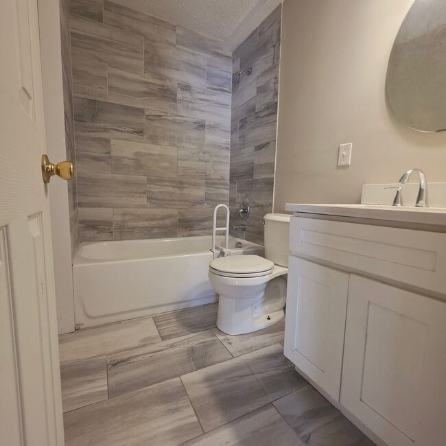 Building Photo - Cozy Home 4 Bed in Druid Hills