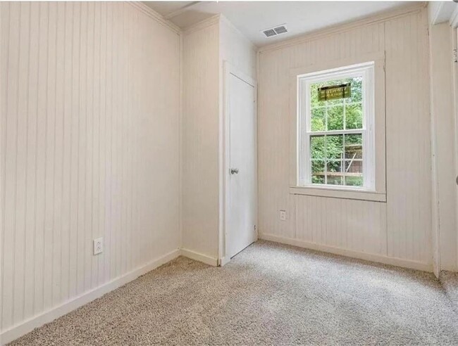 Building Photo - 2869 Ralston Rd