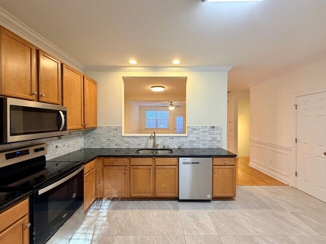 Building Photo - Beautiful Updated Townhouse located in Iredell County! 2BR/2.5BA Garage