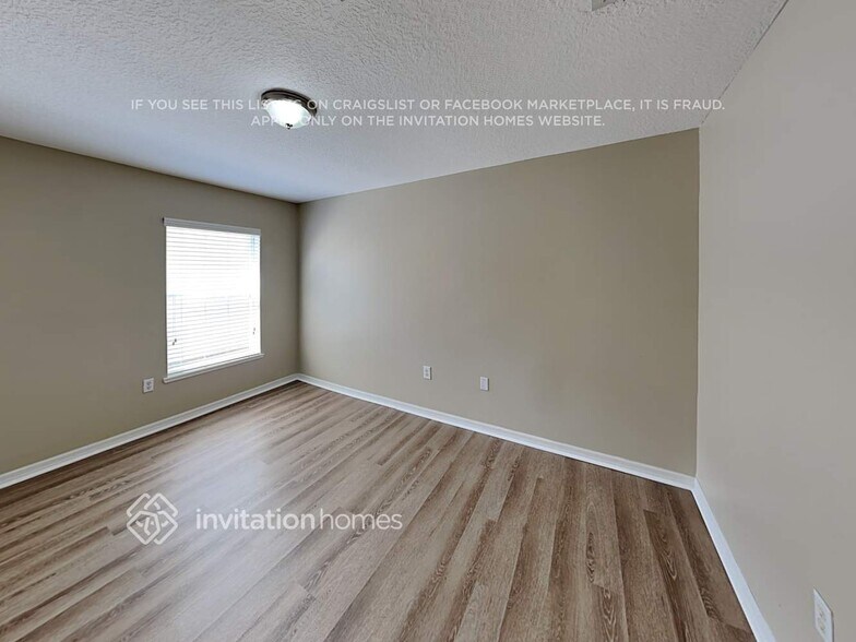 Building Photo - 5241 Silver Thistle Ln