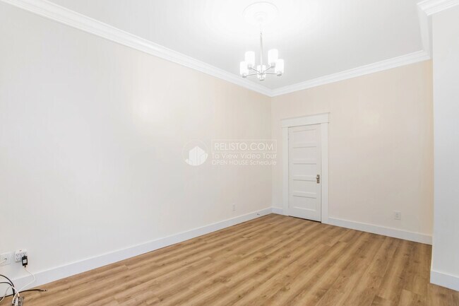 Building Photo - 784 Clementina St