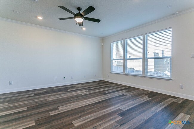 Building Photo - 1304 Long Crk Ln