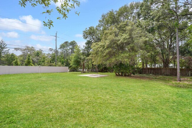 Building Photo - 6791 Veronica Ct