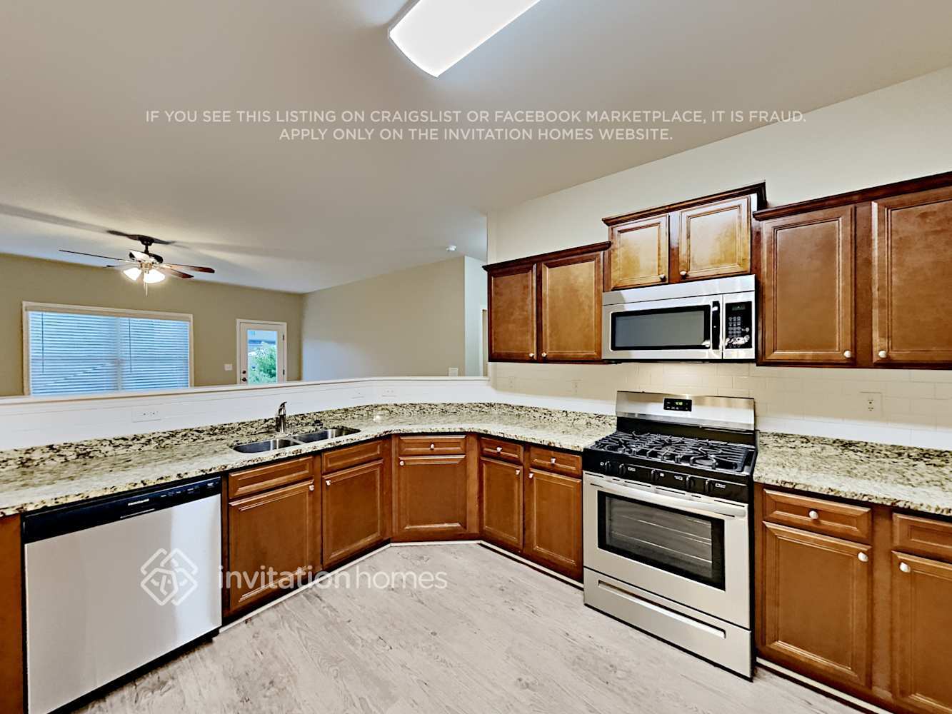 Building Photo - 3846 Cameron Trail SE