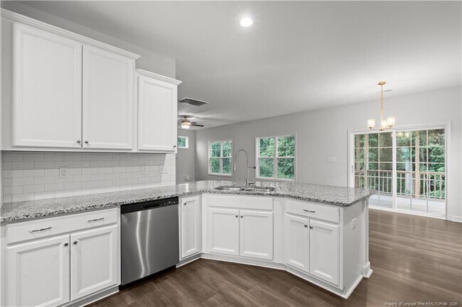Building Photo - 4616 Scenic Pines Dr