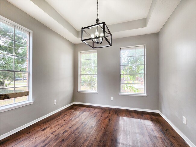Building Photo - 2546 Acadiana Ln