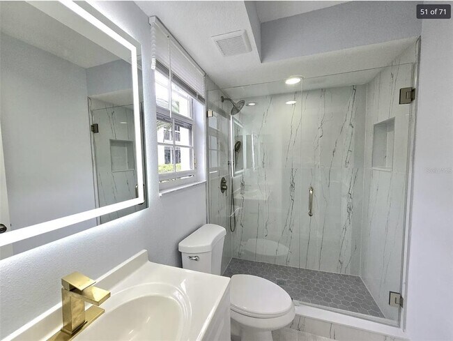 Building Photo - 3701 54th Dr W