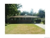 Building Photo - Cute home in Shady Grove