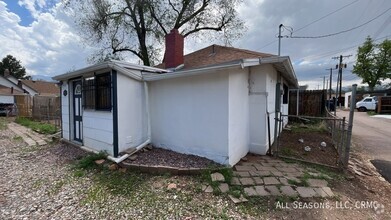 Building Photo - 908 1/2 W Cucharras St-