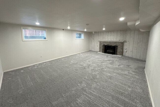 Building Photo - Shankland - 1825 4th