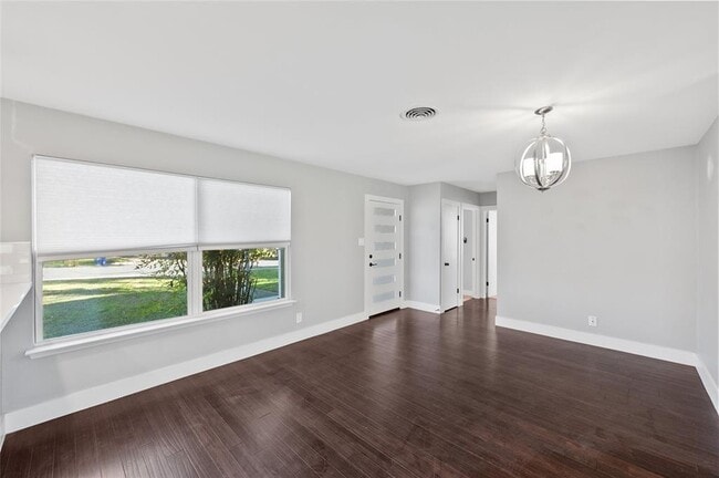 Building Photo - 1305 Glenwood Dr