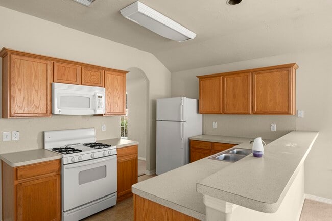 Building Photo - 21130 Field House Ct