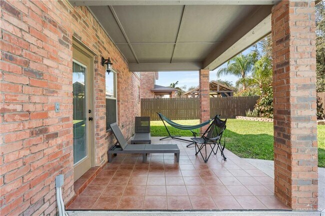 Building Photo - 29 Nicole Dr