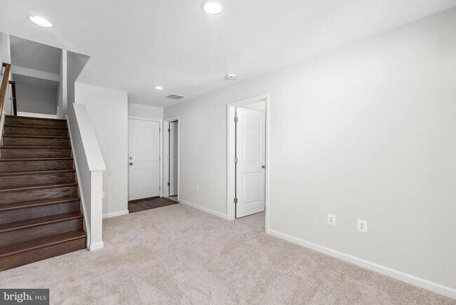 Building Photo - 3814 Drayton Ct