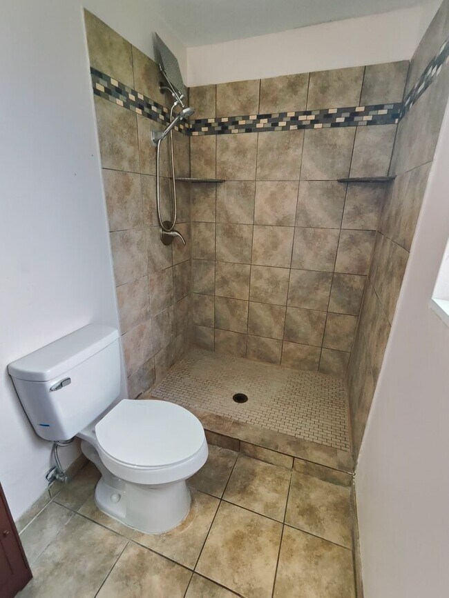 Building Photo - 1121 W 2200 N