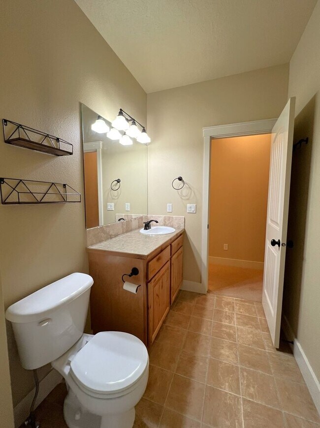 Building Photo - Beautiful 3 bed 2 bath home in The Preserv...
