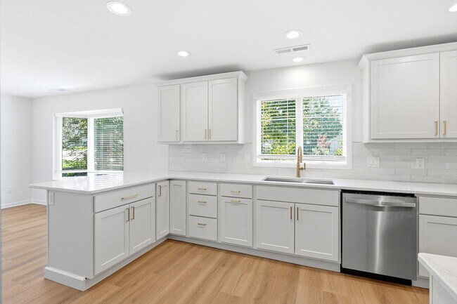 Building Photo - 3711 Shadow Glen Ct