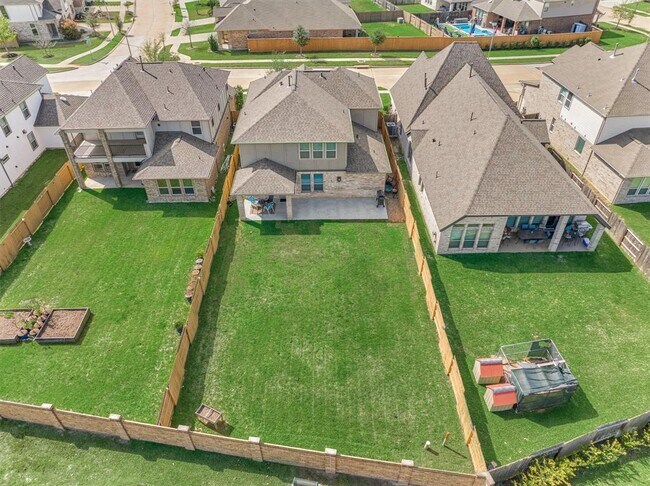 Building Photo - 15846 Weston Ridge Dr