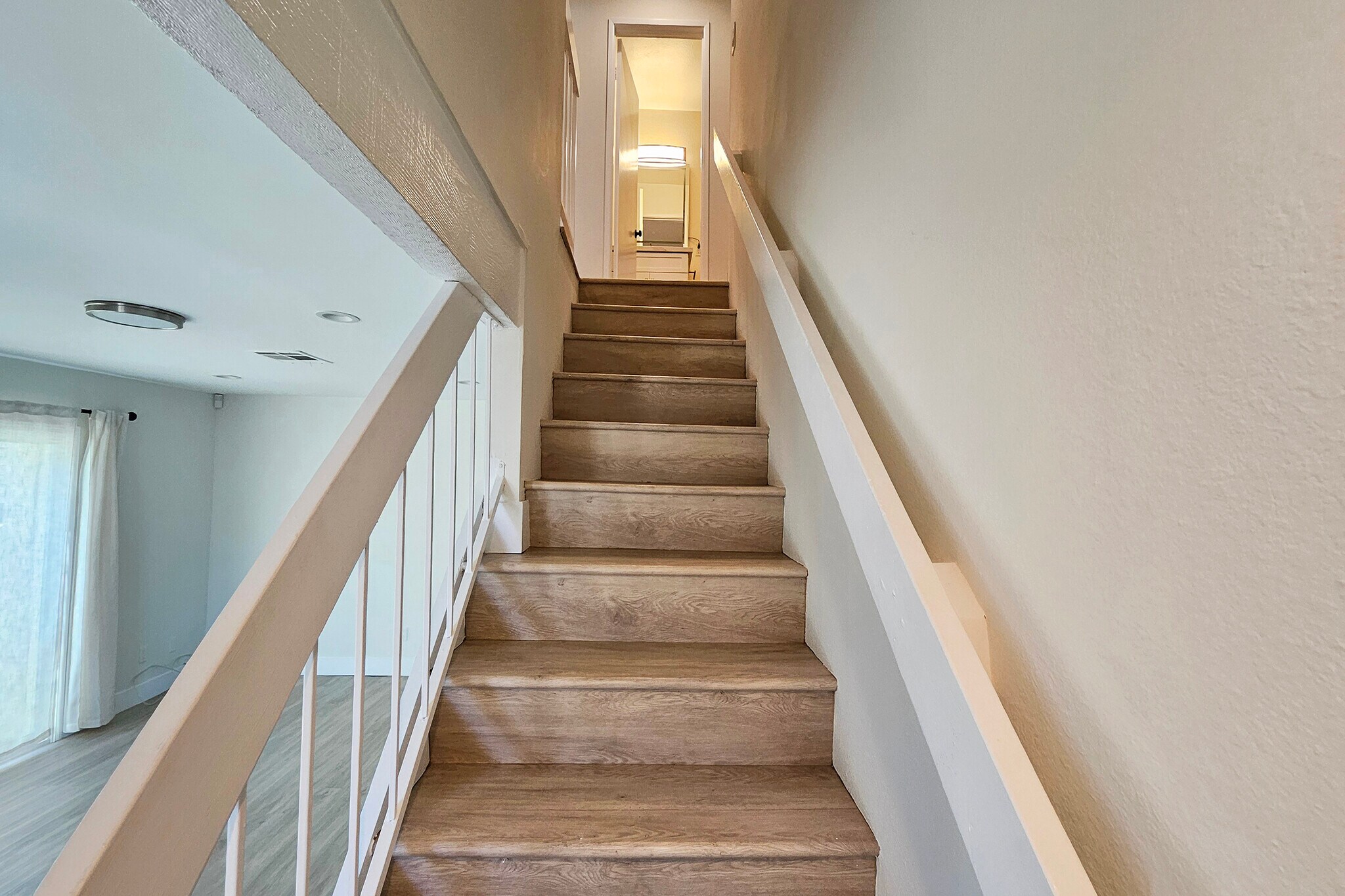 Building Photo - 126 Casuda Canyon Dr