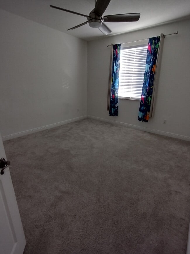 Building Photo - 5011 Pinecreek Pl