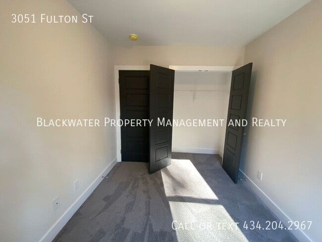 Building Photo - 3051 Fulton St
