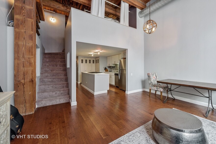 Building Photo - 1727 S Indiana Ave