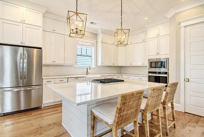 Building Photo - 1636 Juliana St