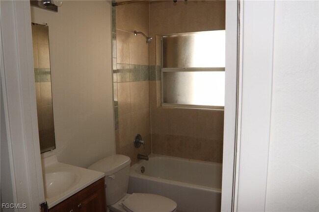 Building Photo - 320 Harry Ave S