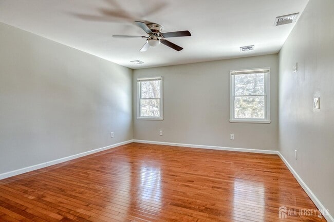 Building Photo - 3 Green Acres Ave