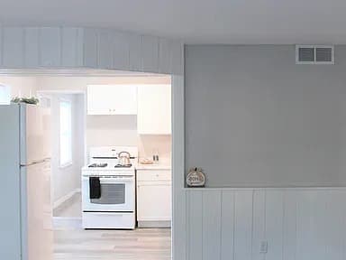 Building Photo - 1421 N Adams St