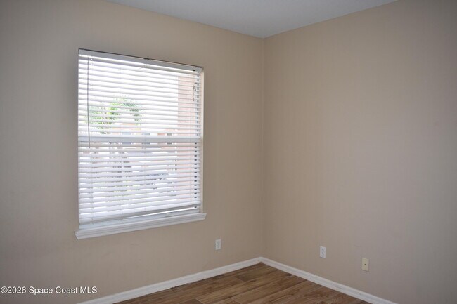 Building Photo - 1040 Venetian Dr