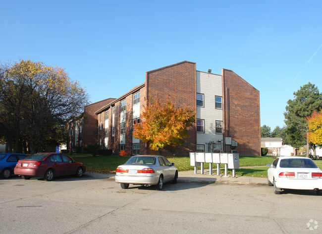 Primary Photo - Western Manor Apartments