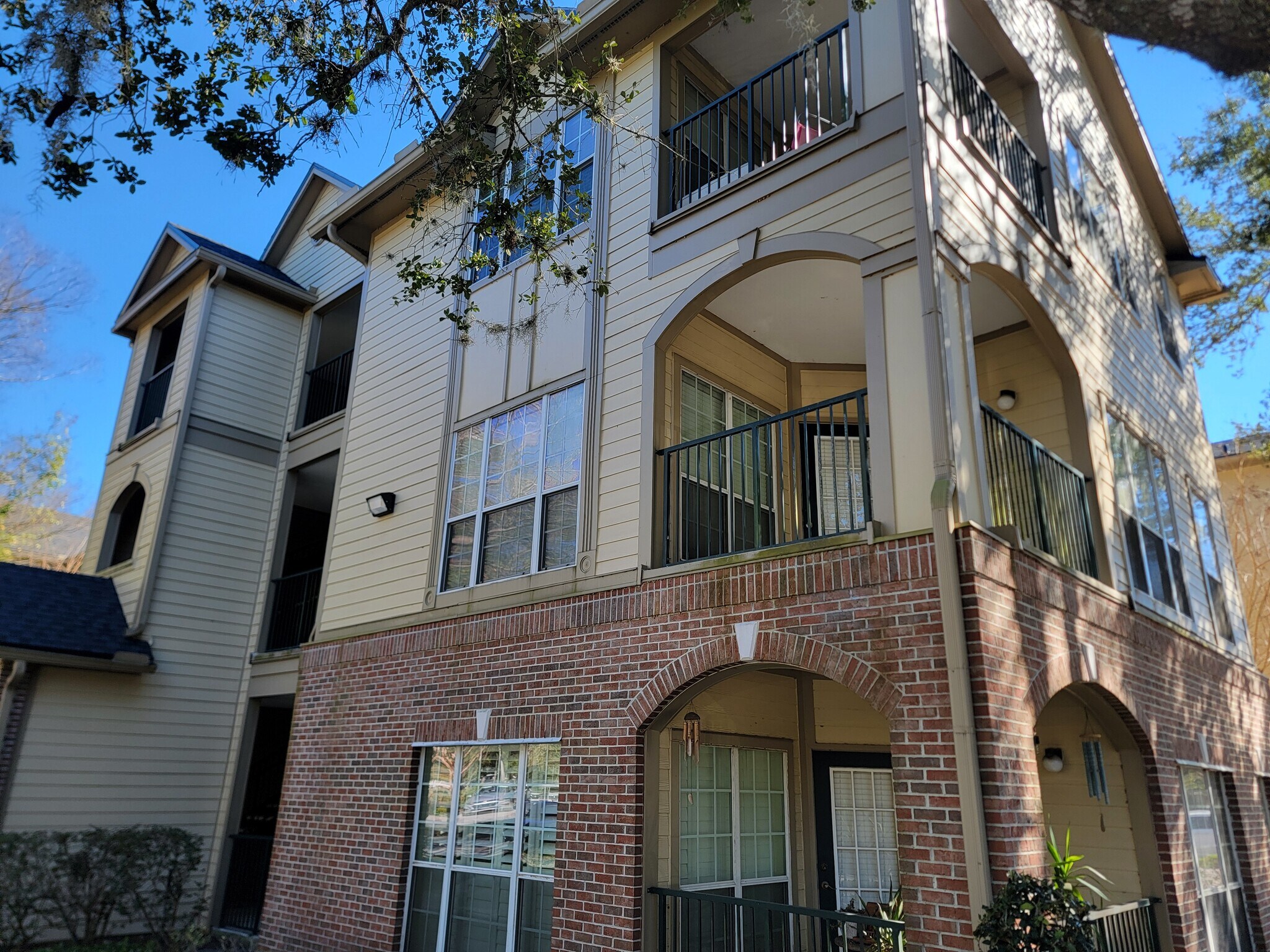 Building Photo - 7800 Point Meadows Dr