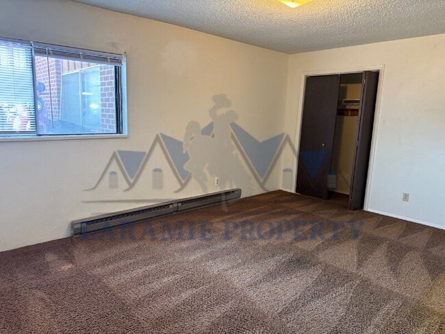 Building Photo - 714 Downey St