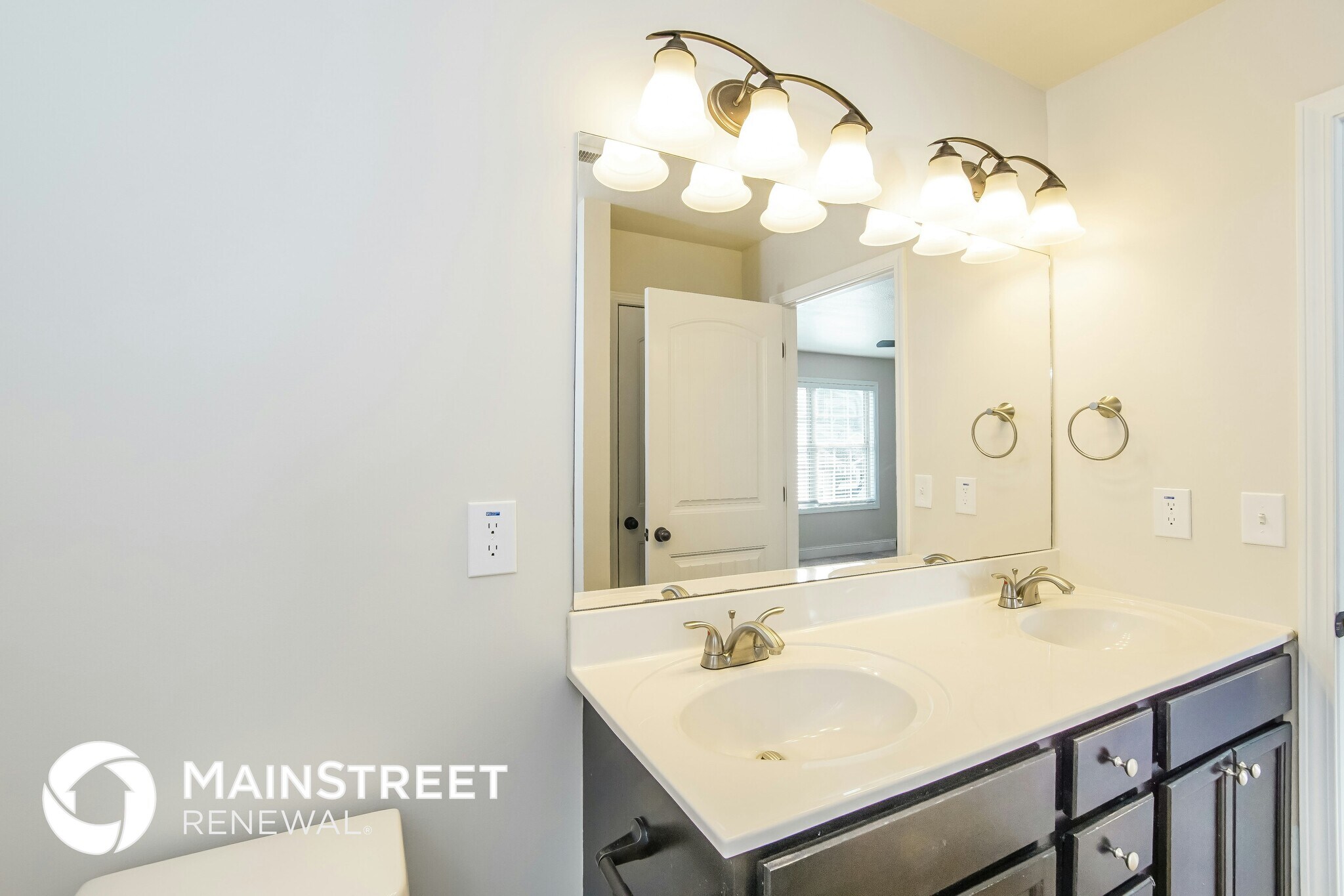 Building Photo - 7213 Deer Springs Way