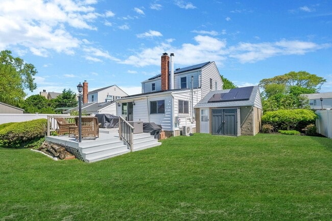 Building Photo - 2288 3rd St