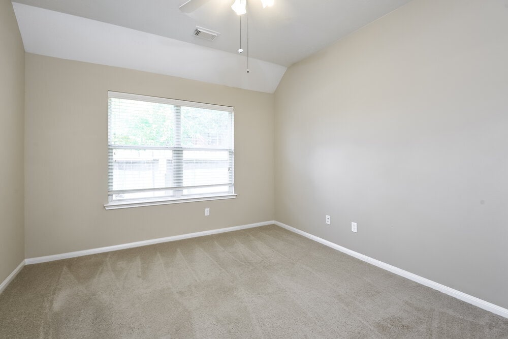 Building Photo - 3951 Eastland Lake Dr