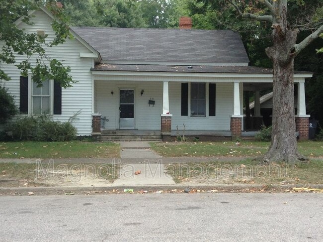 Primary Photo - 241 Davis St