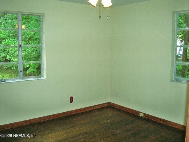 Building Photo - 1077 Wolfe St