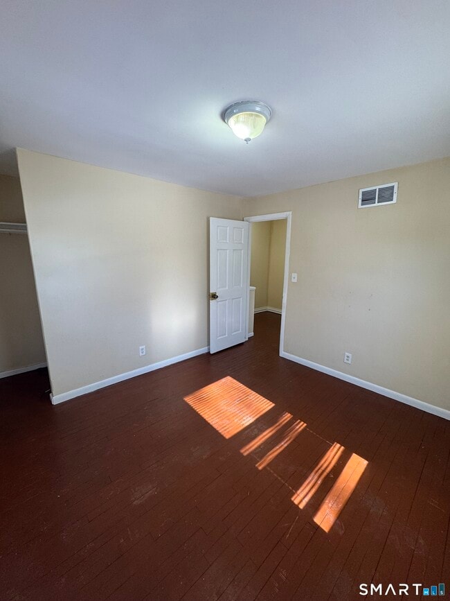 Building Photo - 117 Dupont Pl