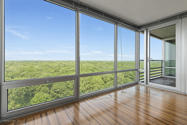 Building Photo - 9655 Woods Dr