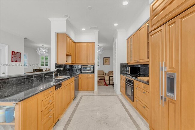 Building Photo - 5794 SW 76th Terrace