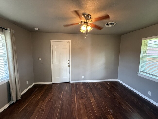 Building Photo - 3525 Cripple Creek Dr