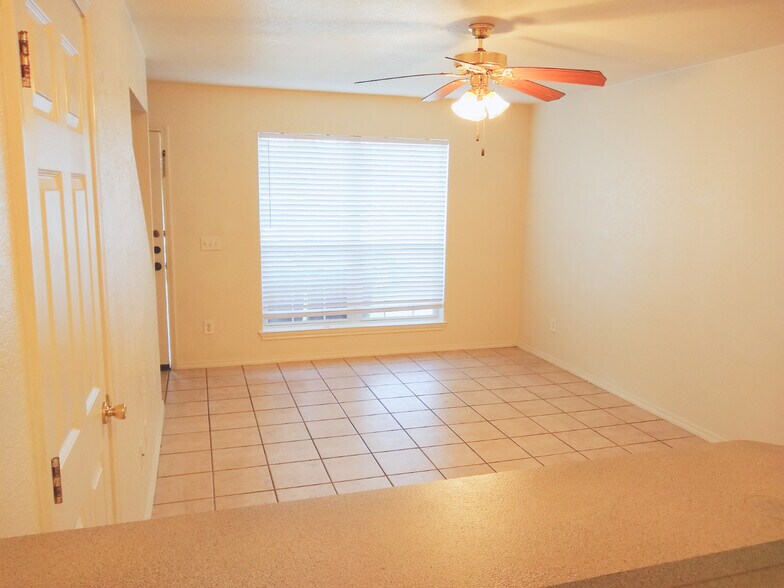 Building Photo - 4102 Pilgram Dr